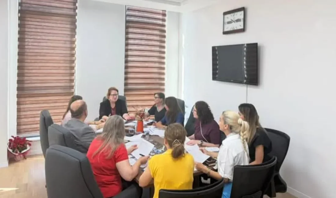 KIRKLARELİ’NİN ÇINARLARI İÇİN ÖNEMLİ BULUŞMA Kırklareli Valiliği himayelerinde planlanan “Kırklareli’nin Çınarları Projesi” kapsamında değerlendirme toplantısı